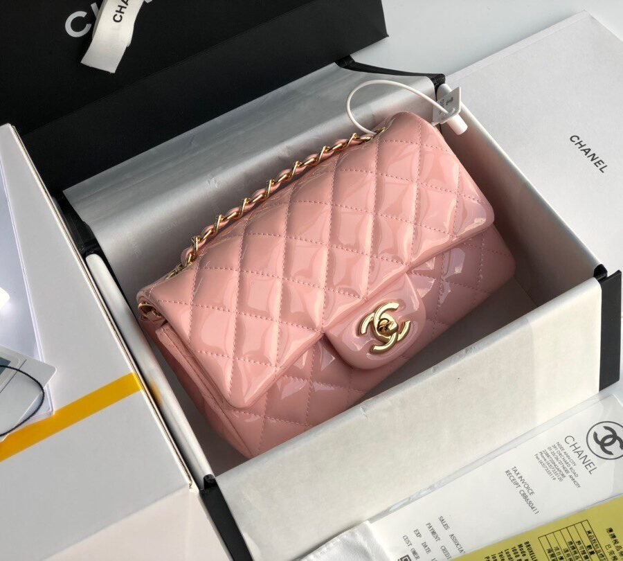 Classic Flap Small , pink patent leather with gold hardware