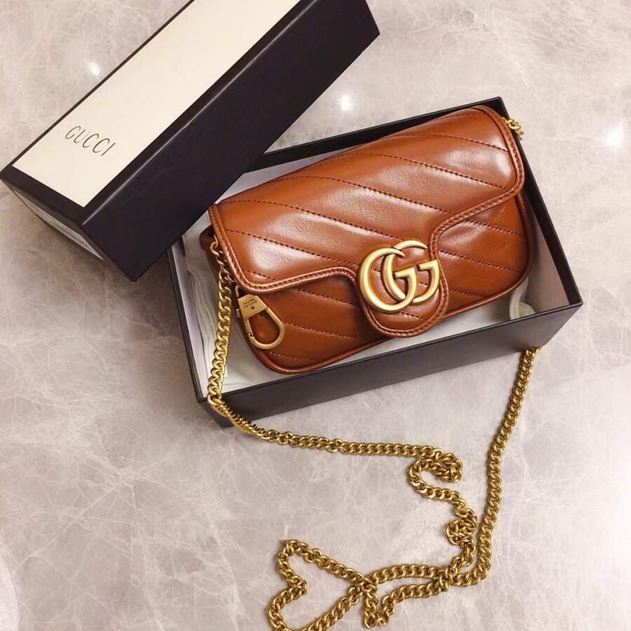 GG Marmont matelassé
super mini bagBrown