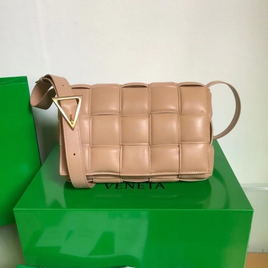 PADDED CASSETTEALMOND